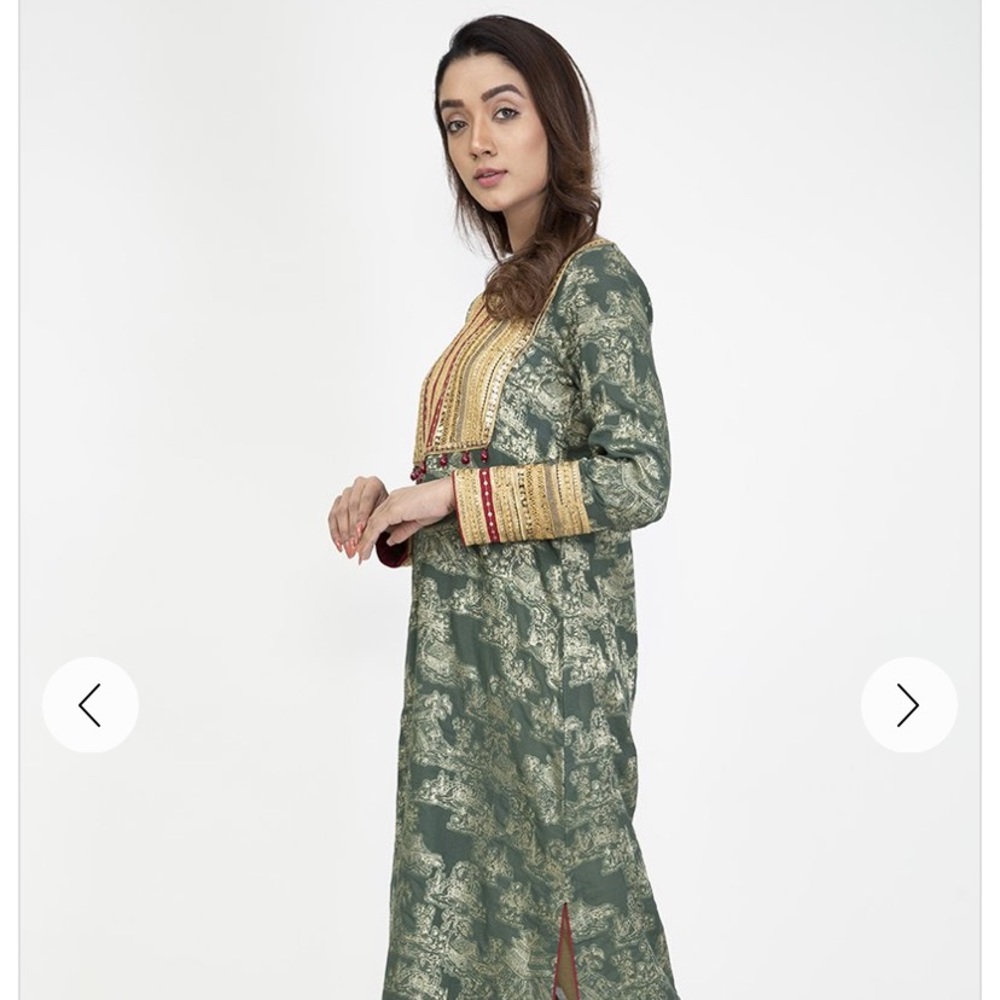 Long beautiful shirt with embroidery on neck๐ - Picture 2 of 4